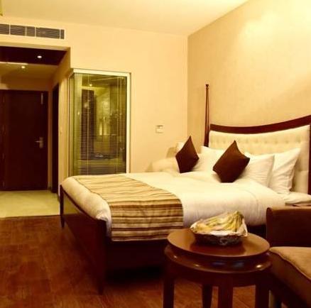 Season Hotel Nainital Exterior photo