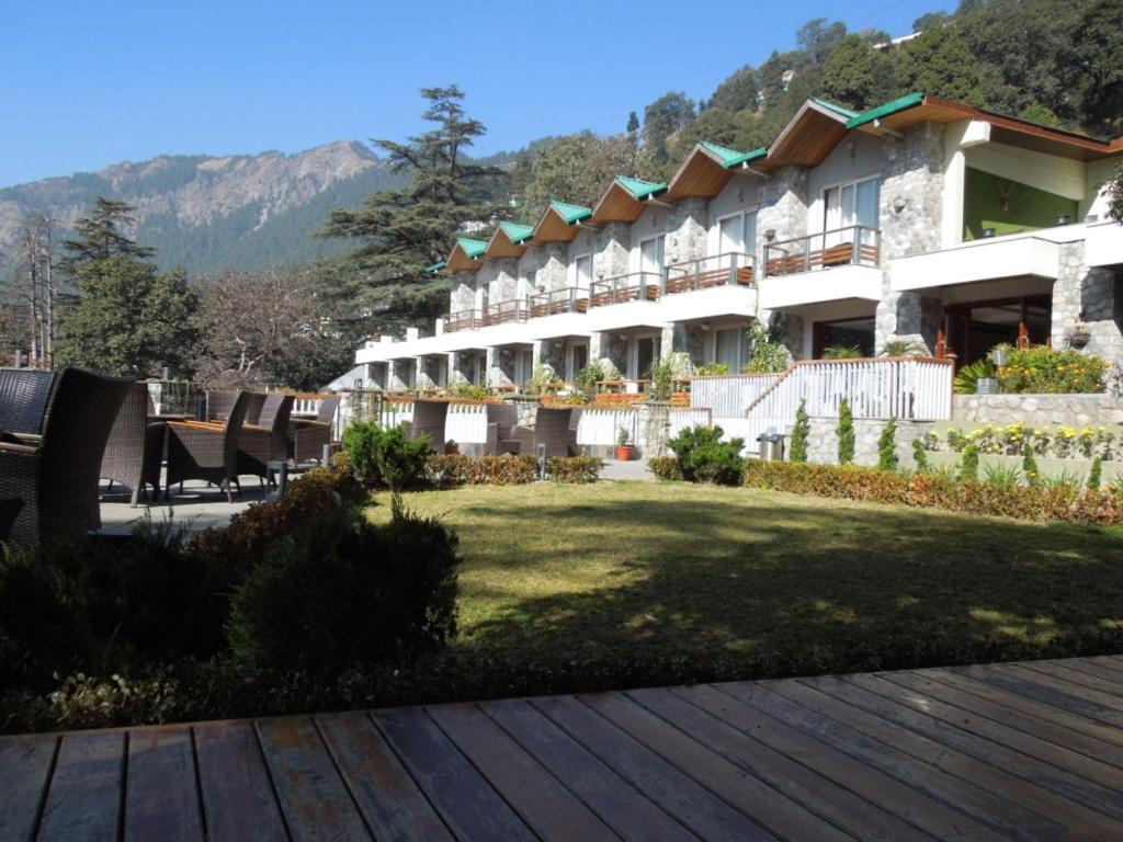 Season Hotel Nainital Exterior photo