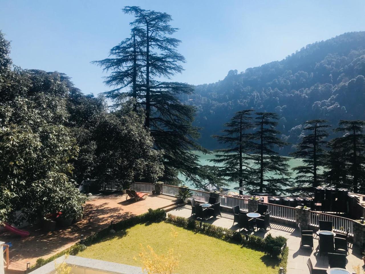 Season Hotel Nainital Exterior photo